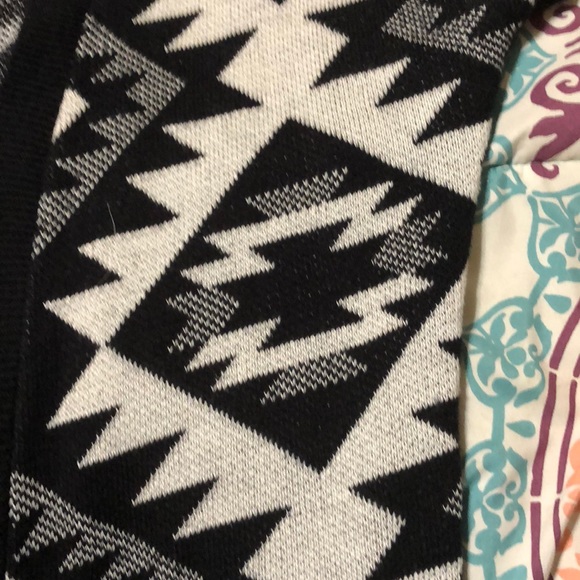 💕Cute wool short sleeve sweater! 🌟 - Picture 2 of 4